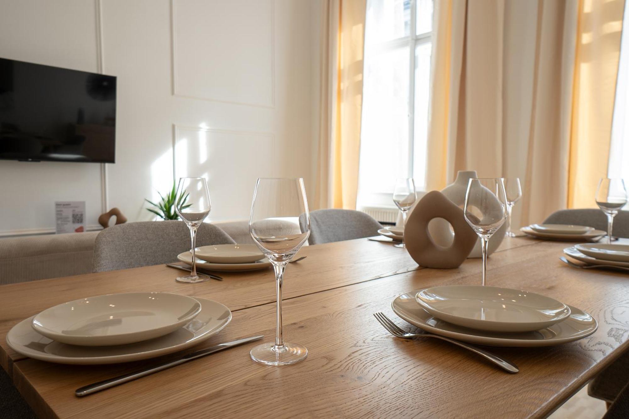 Vibrant 107 M2 Flat In The City Center Wien Exteriör bild