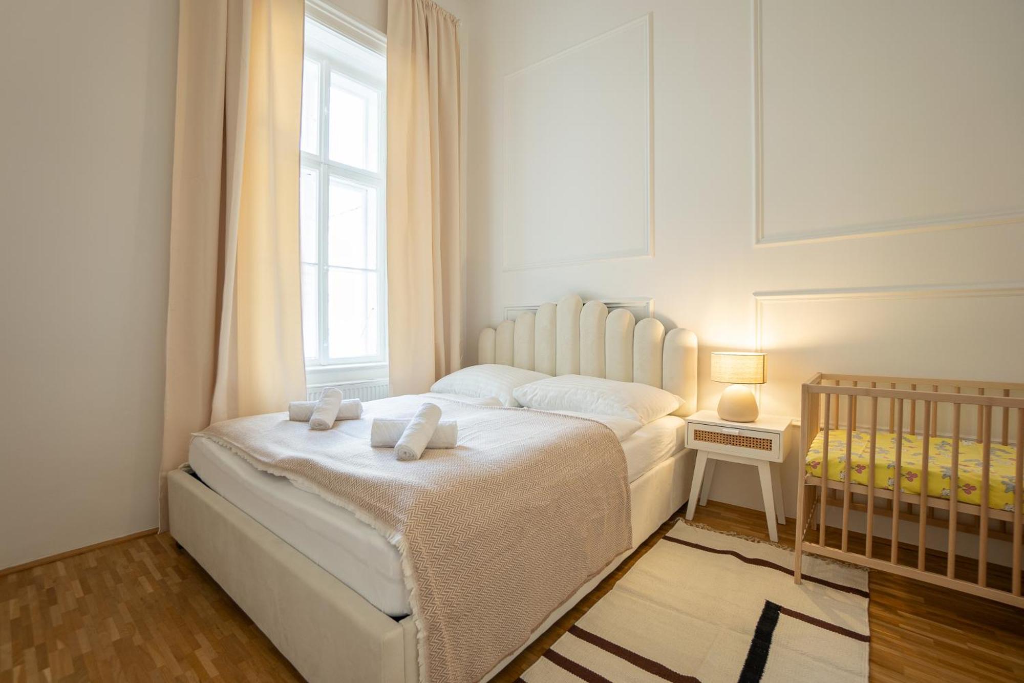 Vibrant 107 M2 Flat In The City Center Wien Exteriör bild