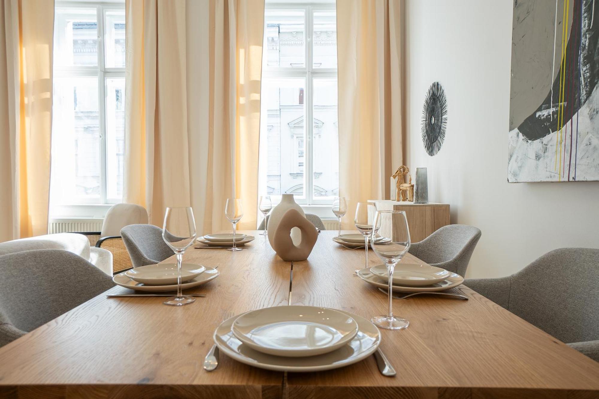 Vibrant 107 M2 Flat In The City Center Wien Exteriör bild